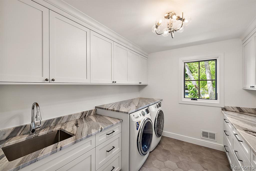 3486 W Bradford Drive