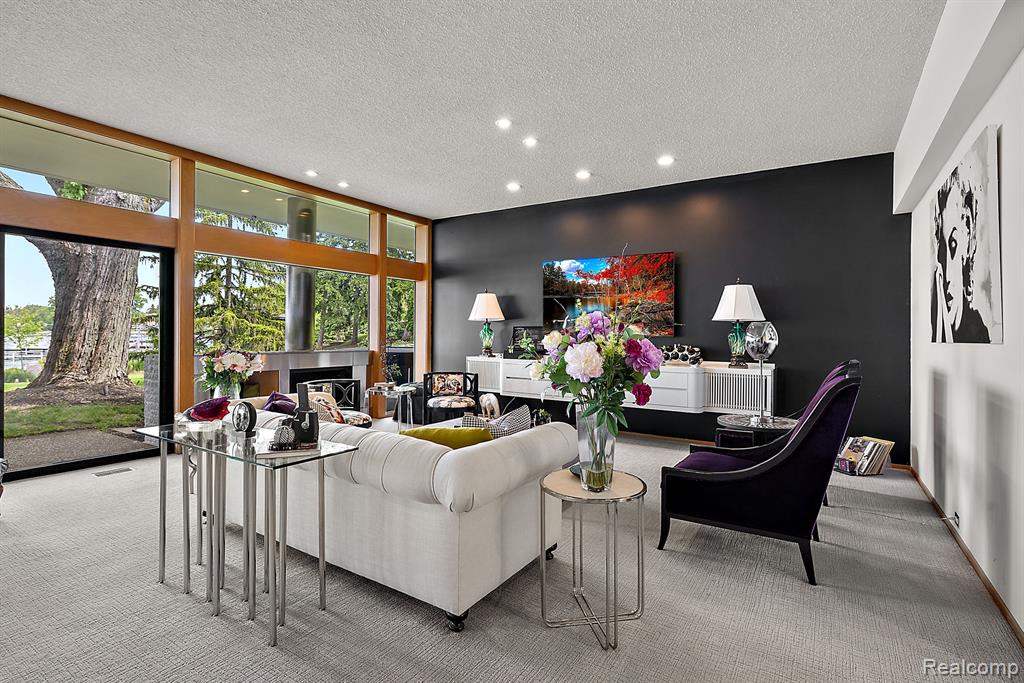 3110 W Long Lake Road