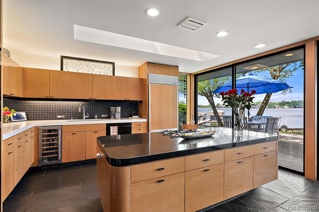 3110 W Long Lake Road