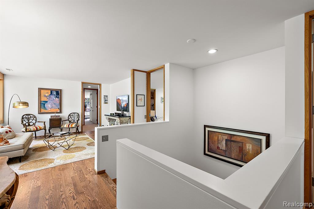 3110 W Long Lake Road