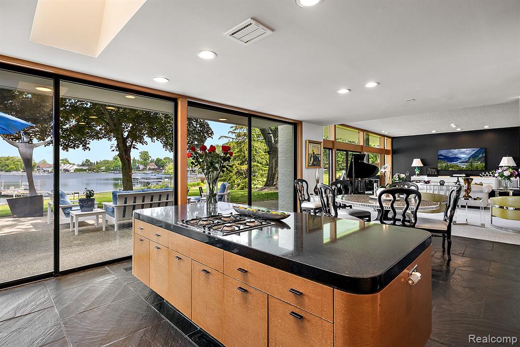 3110 W Long Lake Road