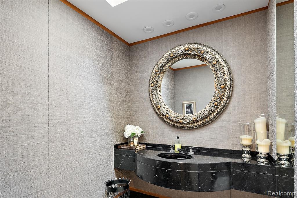 3110 W Long Lake Road