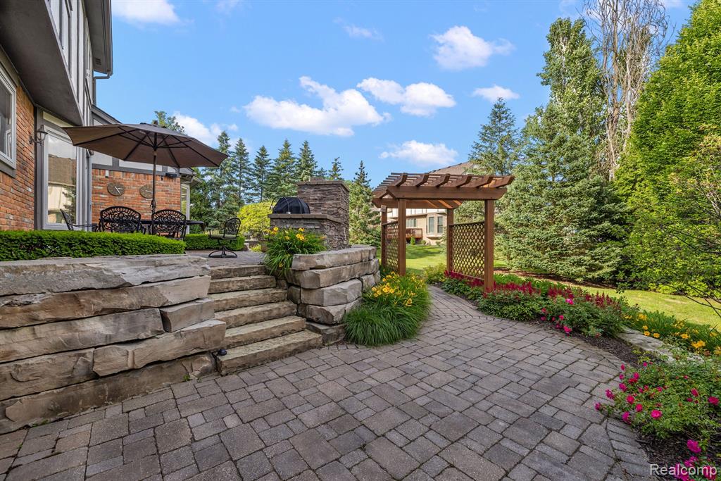 54416 Ridgeview Drive