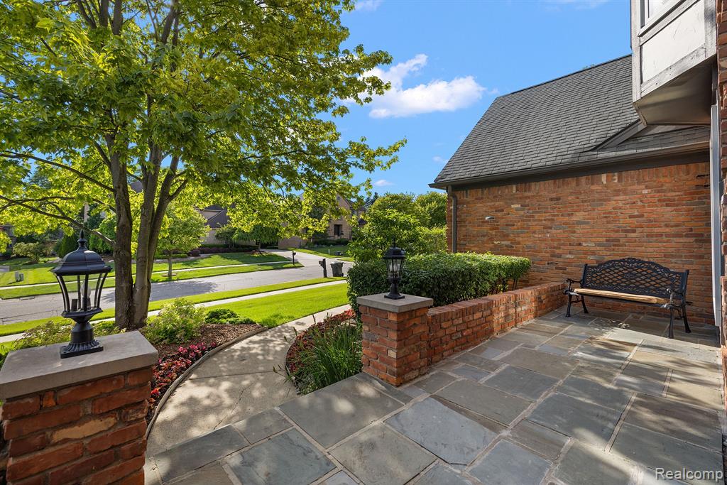 54416 Ridgeview Drive