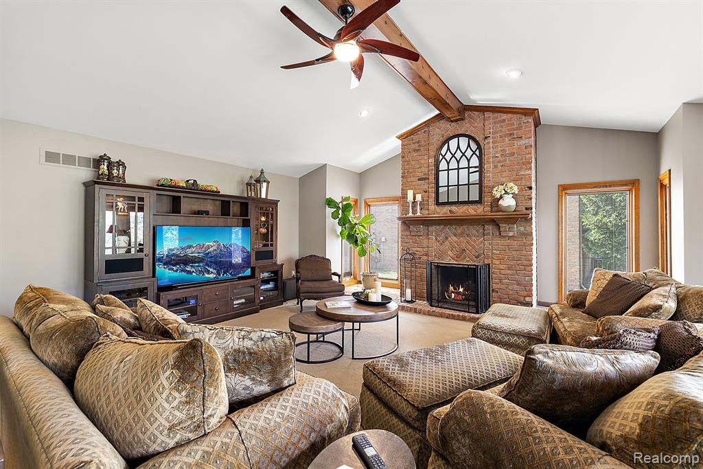 54416 Ridgeview Drive