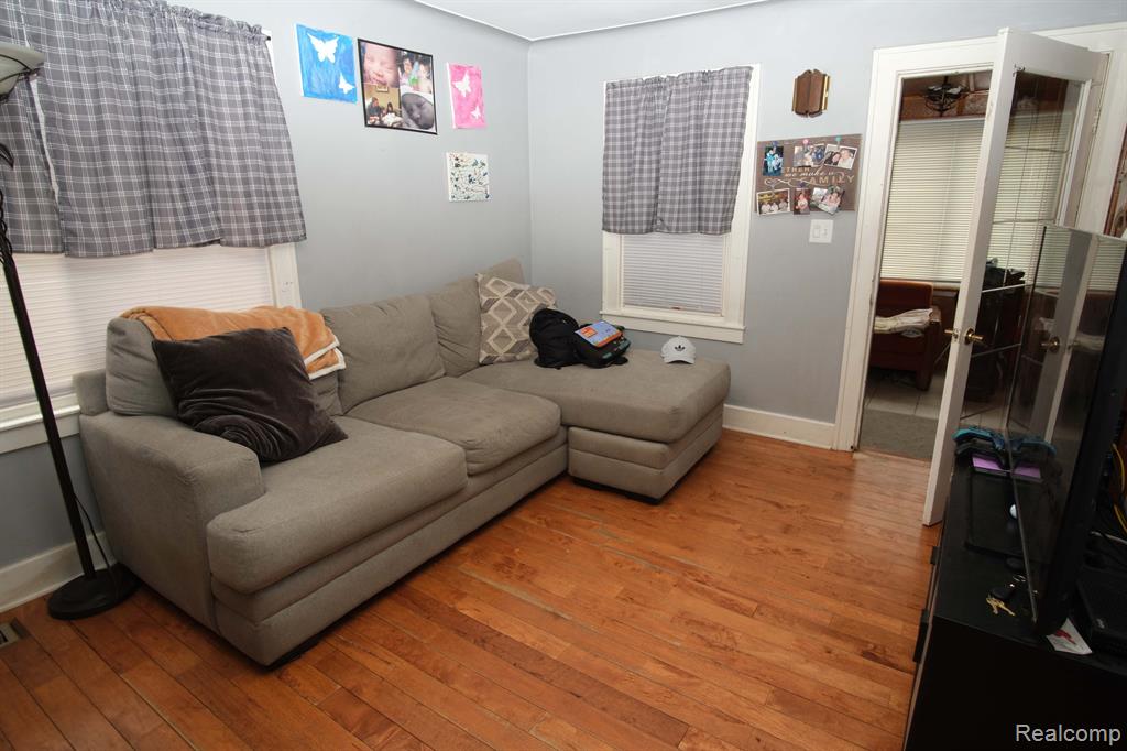 85 E Kalama Avenue