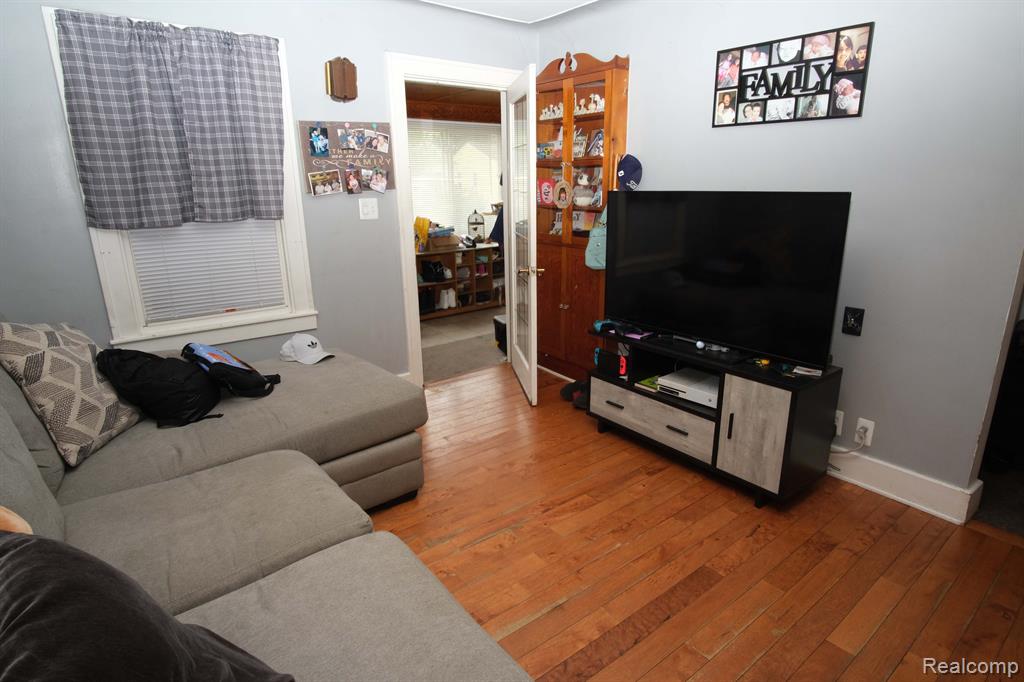 85 E Kalama Avenue