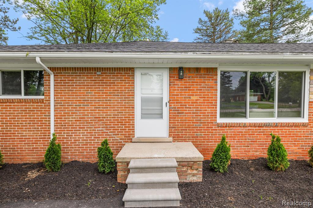 26198 Springfield Drive