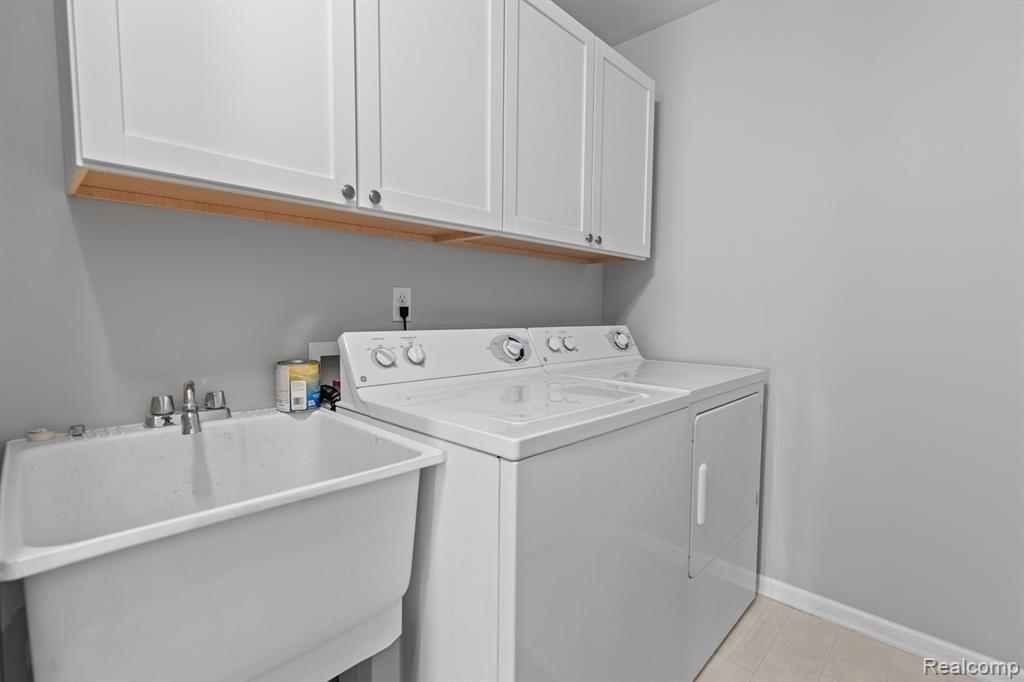 1860 Flagstone Circle