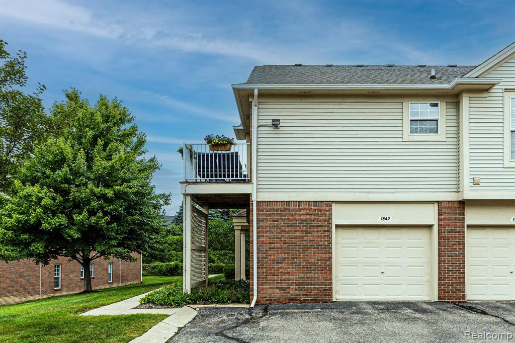 1860 Flagstone Circle