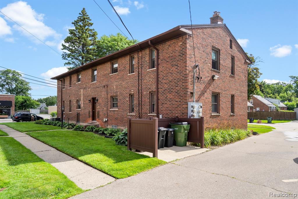 1203 Catalpa Drive # 3