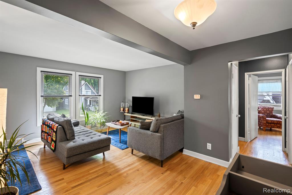 1203 Catalpa Drive # 3