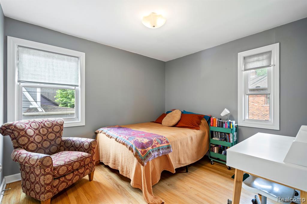 1203 Catalpa Drive # 3