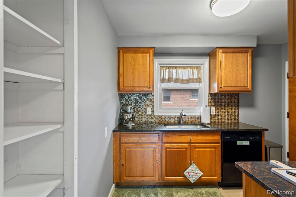 1203 Catalpa Drive # 3