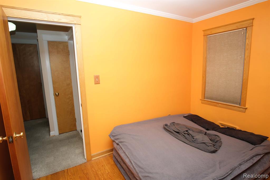 23425 Harding Avenue