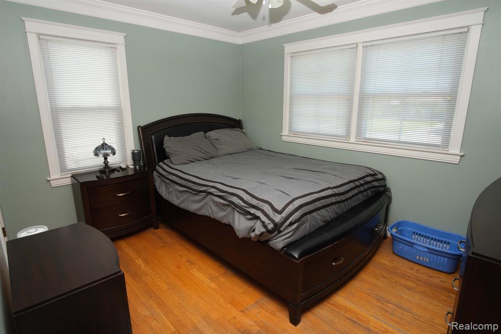 23425 Harding Avenue