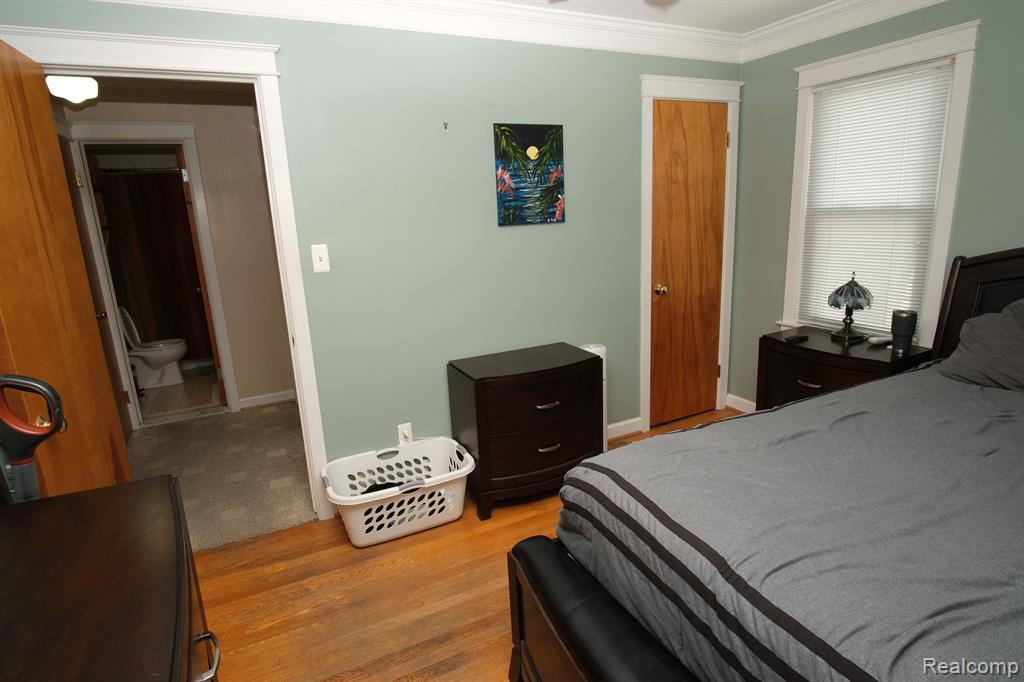 23425 Harding Avenue