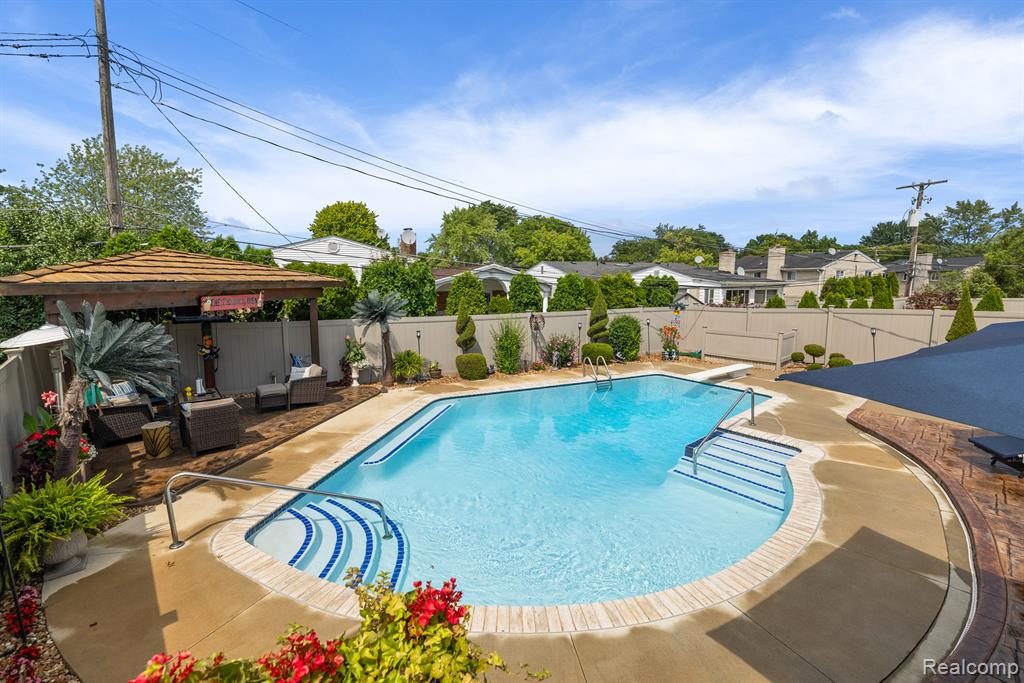 26250 Tennant Street