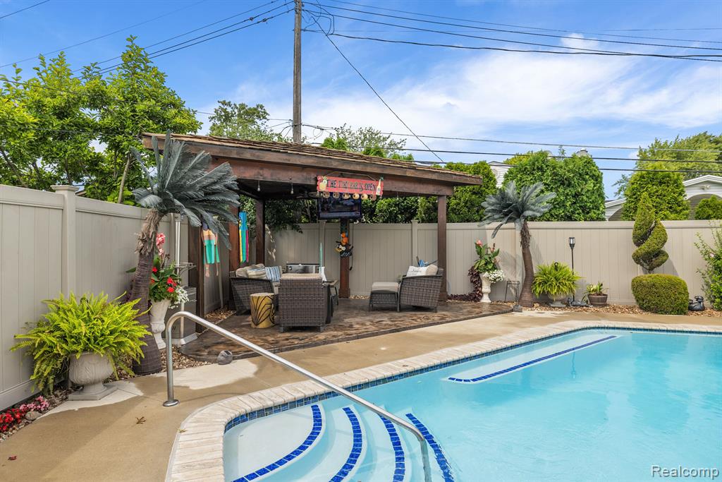 26250 Tennant Street