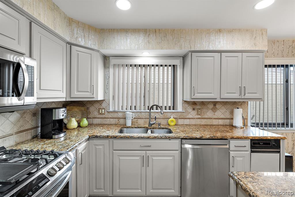 26250 Tennant Street