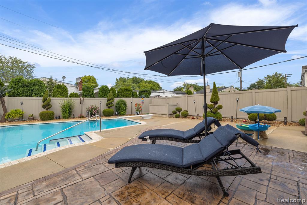 26250 Tennant Street