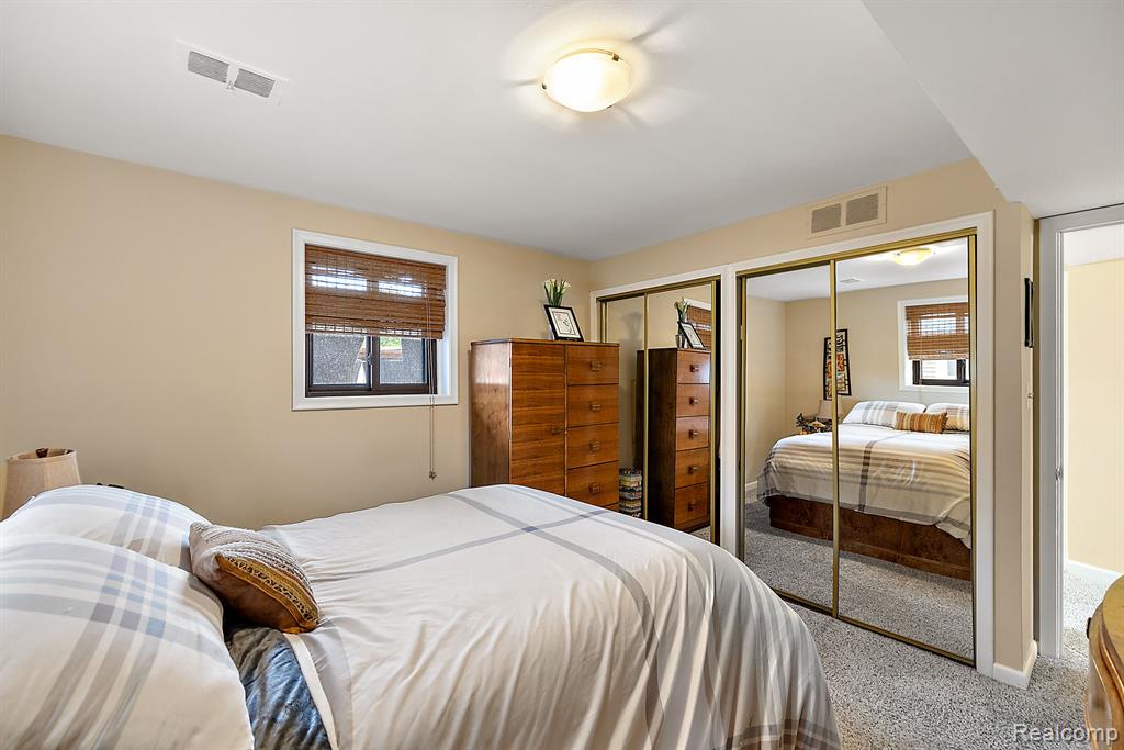 26250 Tennant Street