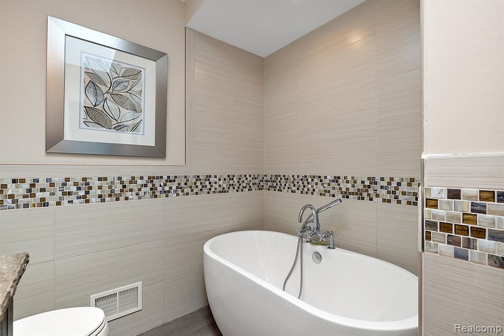 26250 Tennant Street