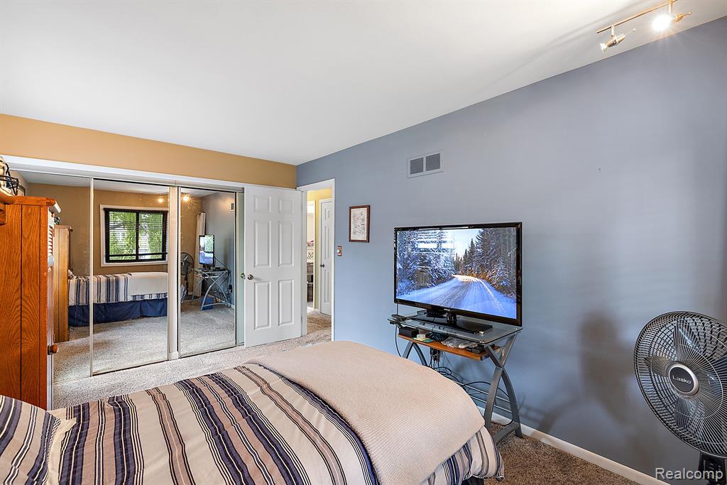 26250 Tennant Street