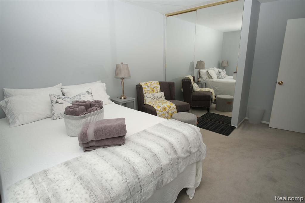 35032 Bunker Hill Drive