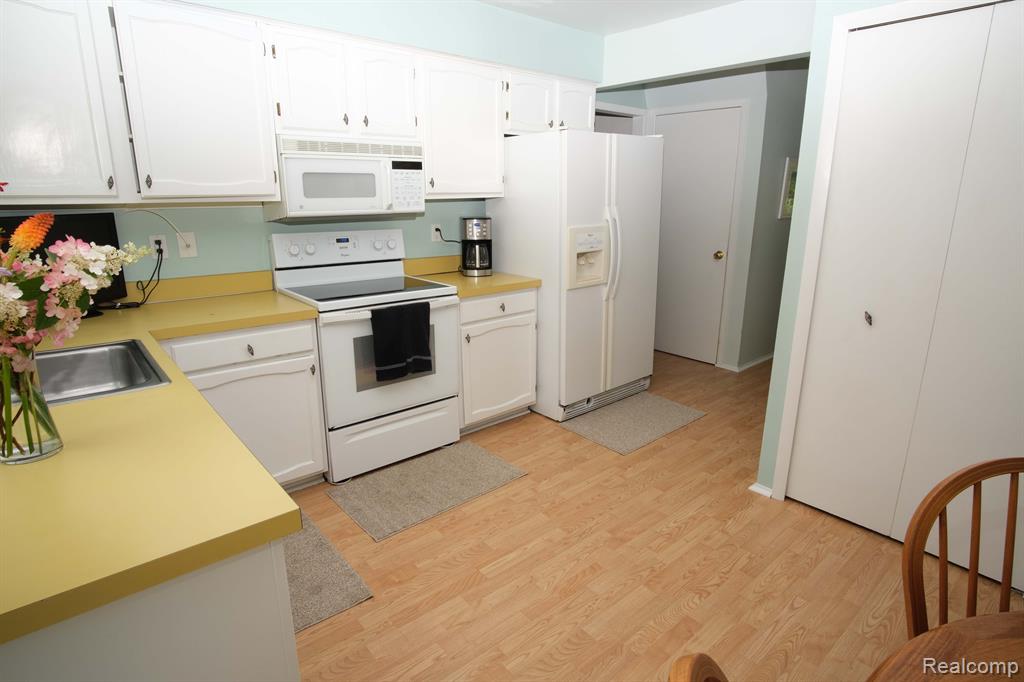 35032 Bunker Hill Drive