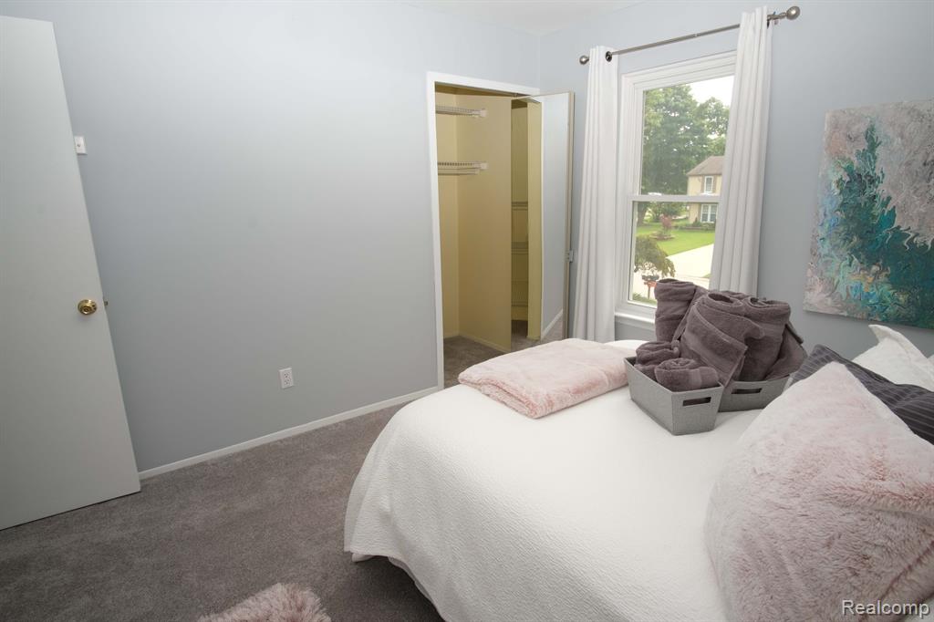 35032 Bunker Hill Drive