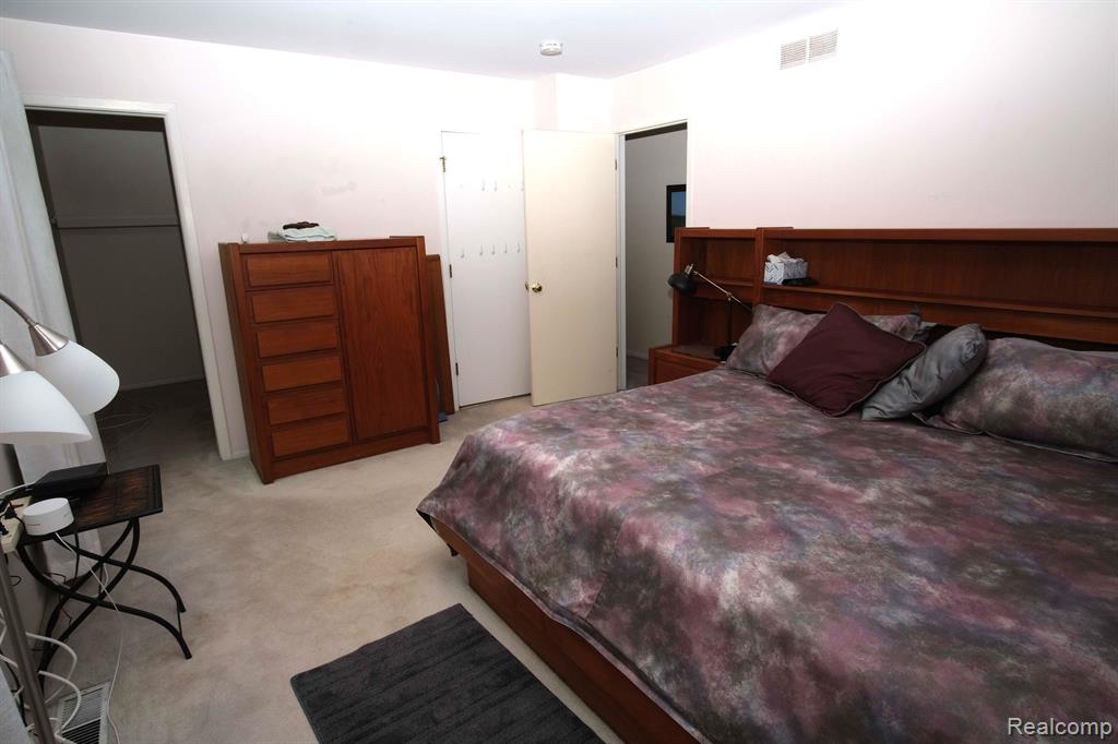 35032 Bunker Hill Drive