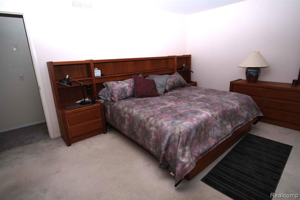 35032 Bunker Hill Drive