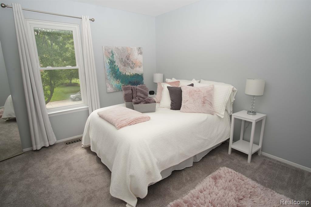 35032 Bunker Hill Drive