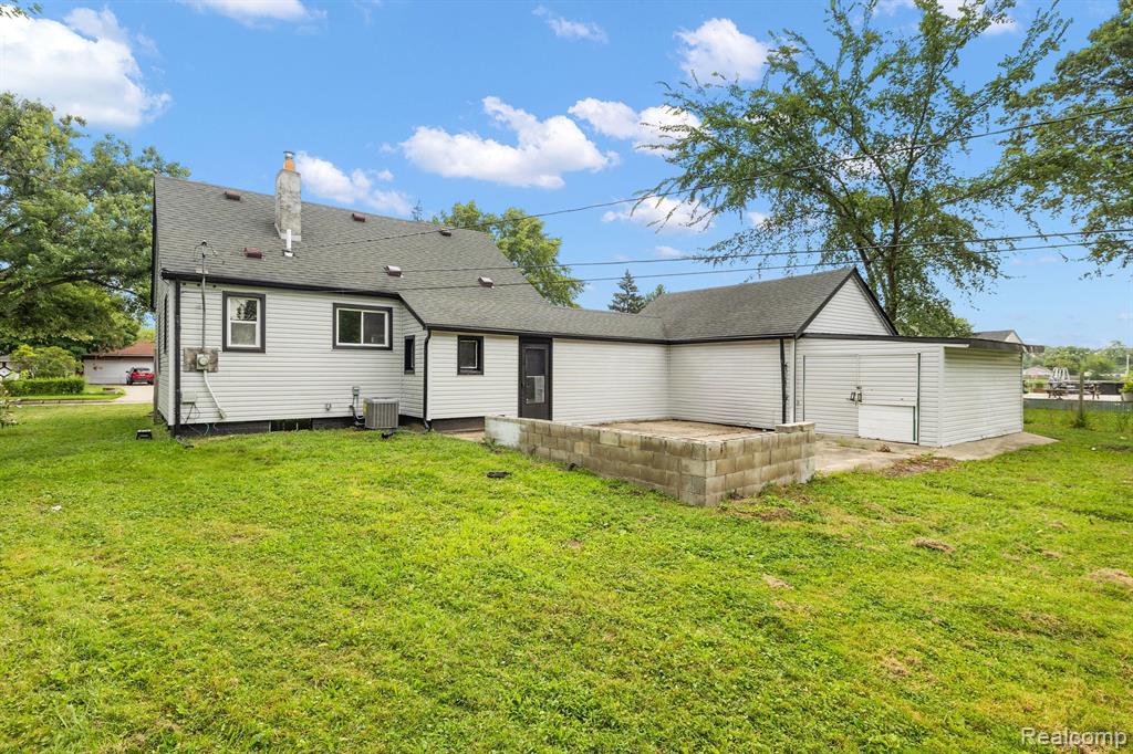 19530 Connecticut Street