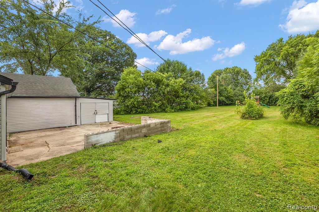 19530 Connecticut Street