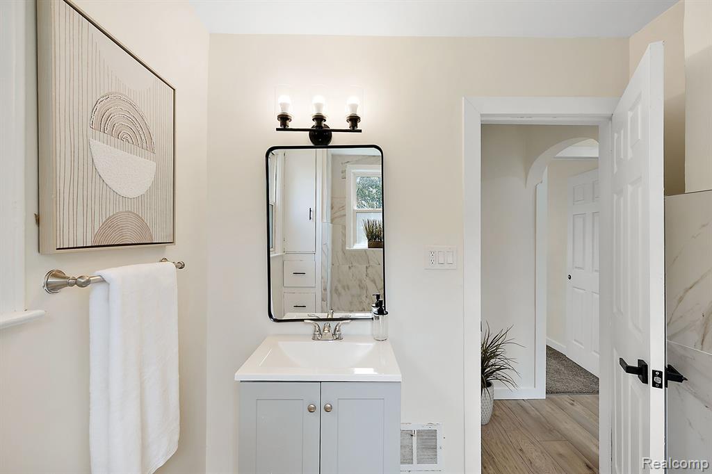 19530 Connecticut Street