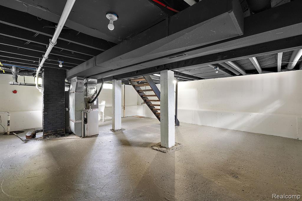 19530 Connecticut Street