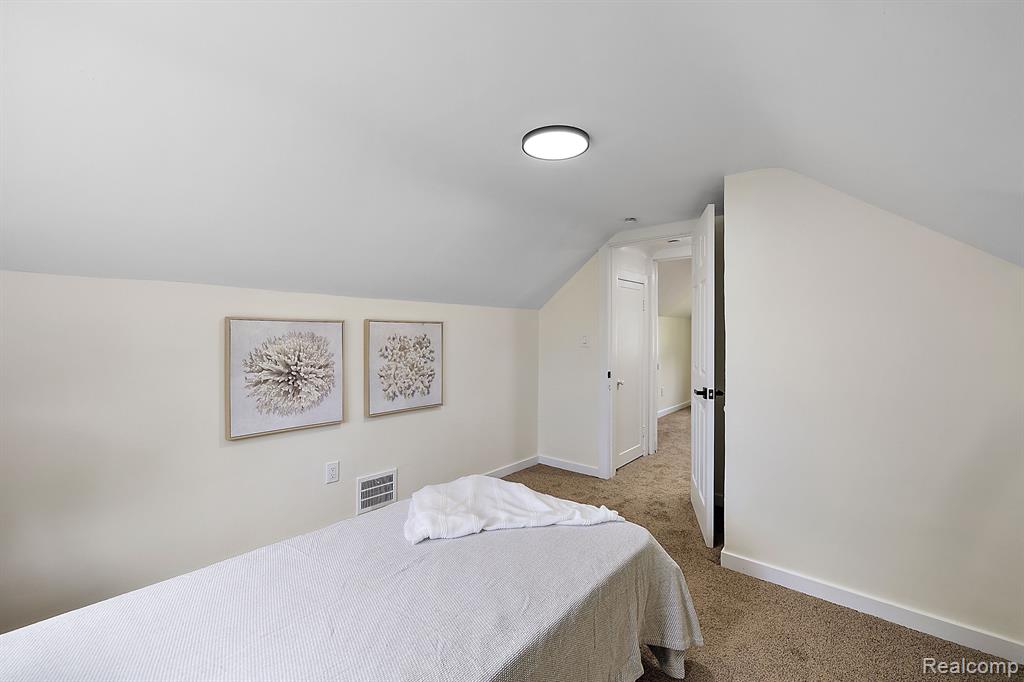 19530 Connecticut Street