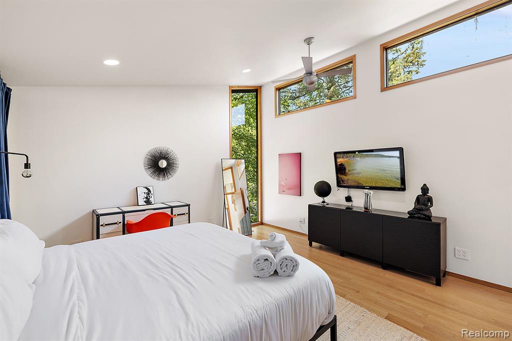 520 S Alexander Avenue