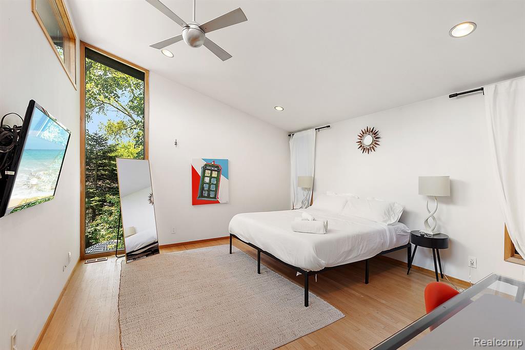 520 S Alexander Avenue