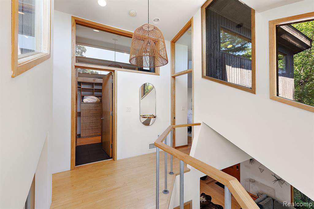 520 S Alexander Avenue