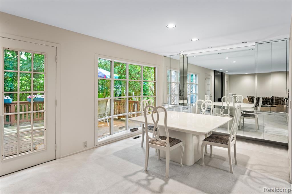 31456 Hunters Circle Drive