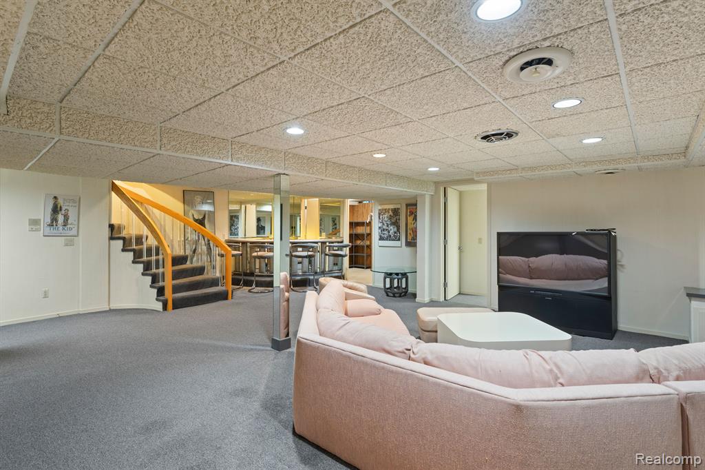 31456 Hunters Circle Drive