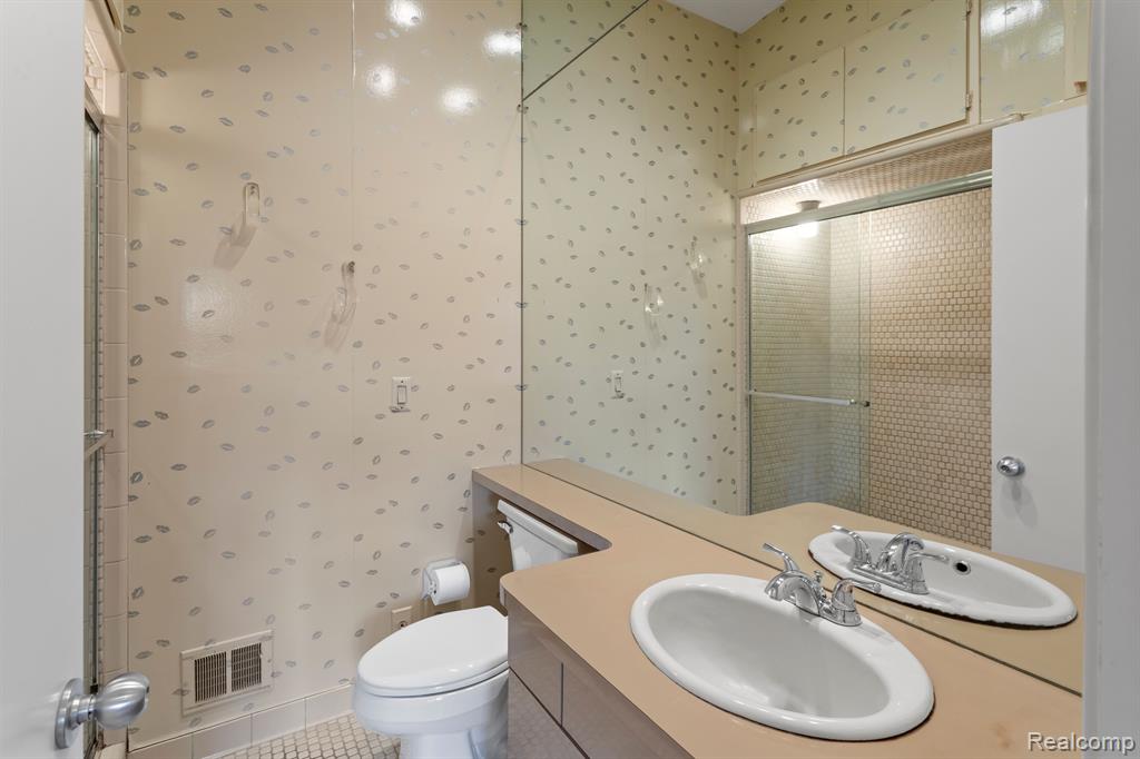 31456 Hunters Circle Drive