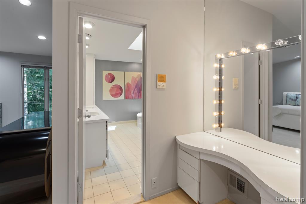 31456 Hunters Circle Drive