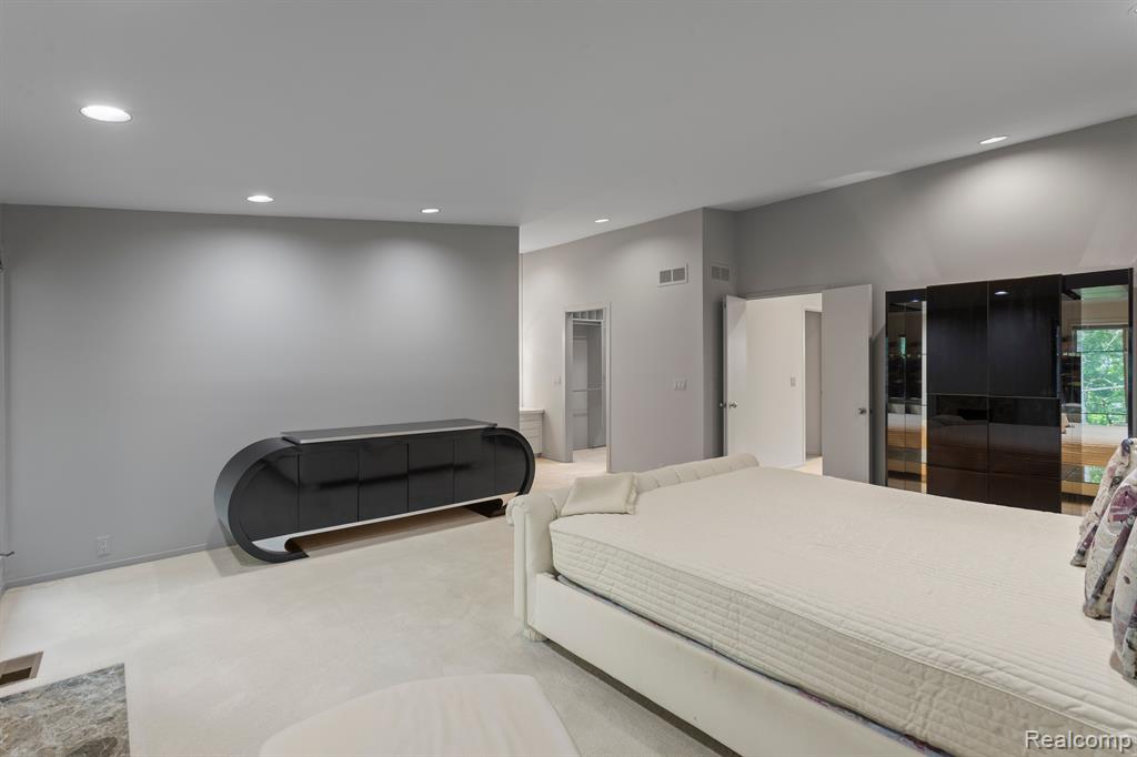 31456 Hunters Circle Drive