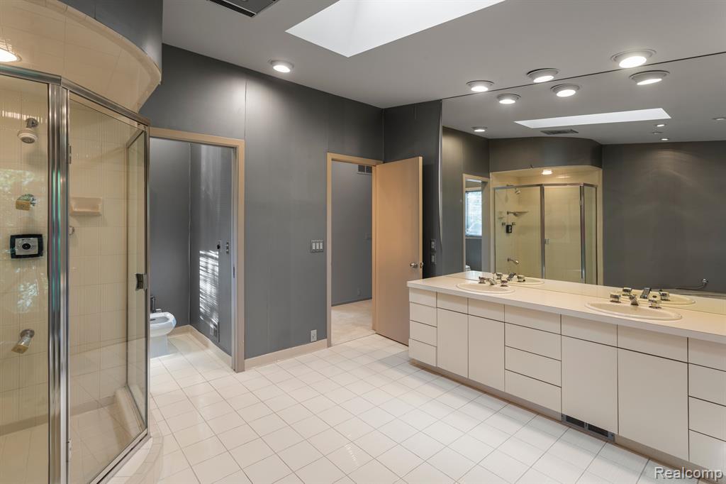 31456 Hunters Circle Drive