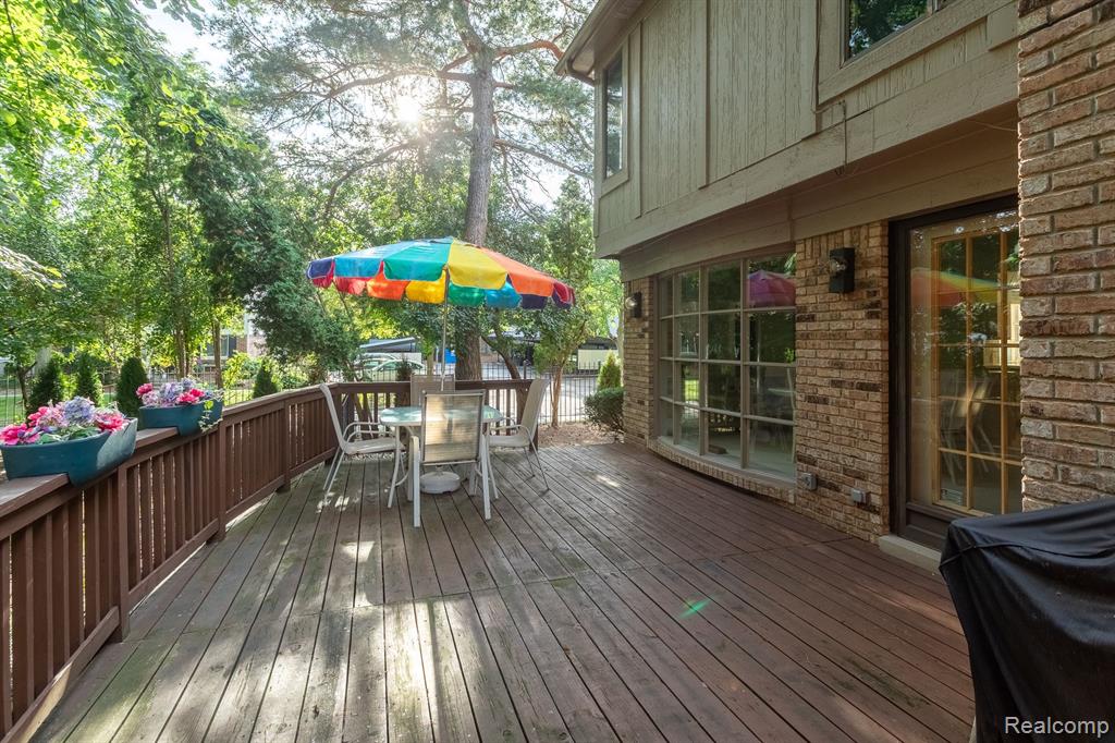 31456 Hunters Circle Drive