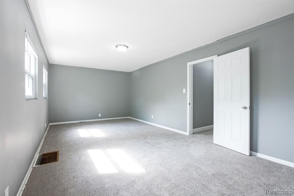 14748 Woodmont Avenue